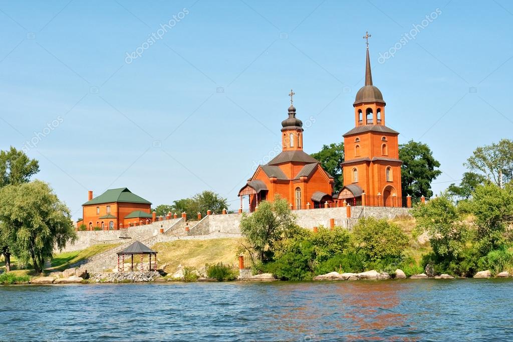 depositphotos_20985471-stock-photo-red-church-in-ukrainian-countryside